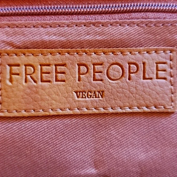 Free People NWOT distressed vegan wallet! - Picture 8 of 8